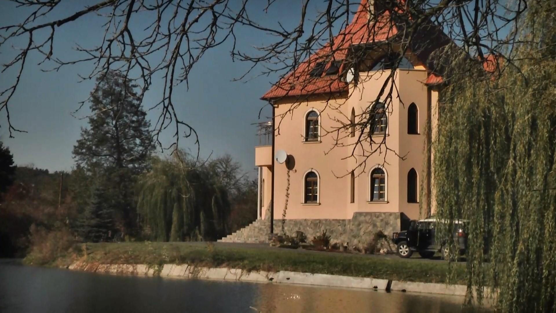 Як на Львівщині псевдоактивісти перетворюють громадську активність на бізнес Як на Львівщині псевдоактивісти перетворюють громадську активність на бізнес