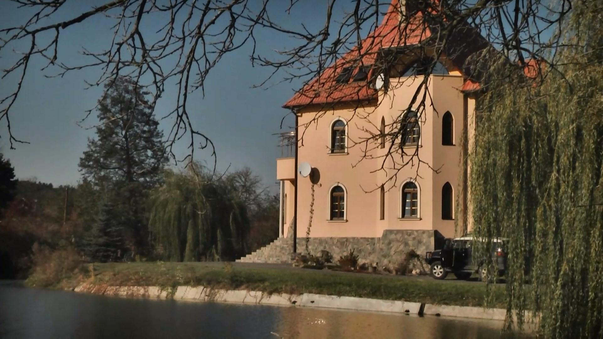 Як на Львівщині псевдоактивісти перетворюють громадську активність на бізнес Як на Львівщині псевдоактивісти перетворюють громадську активність на бізнес