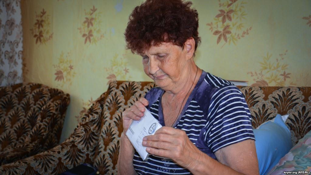 "Главное, чтобы его освободили": мама Сенцова прокомментировала присуждение ему премии Сахарова