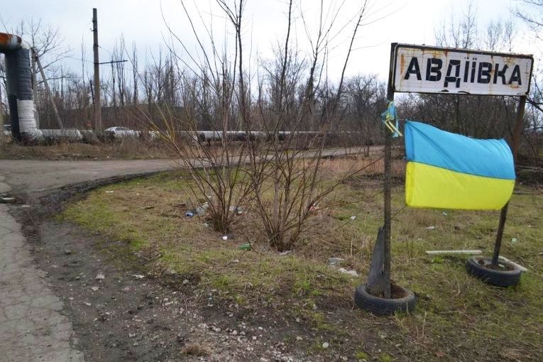 Гарячий нічний бій на Донбасі: на відео зняли сутичку між українськими військовими та бойовиками