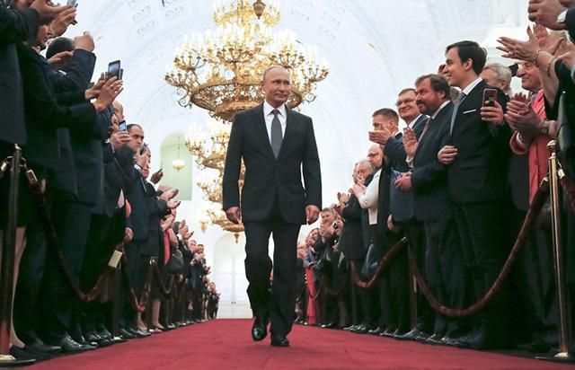 Почему Путин так популярен в России: психиатр дал этому объяснение