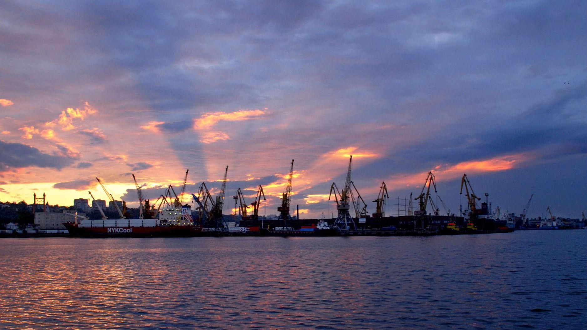 Помруть Маріупольський і Бердянський порти: оприлюднено невтішні наслідки агресії Кремля в Азові Помруть Маріупольський і Бердянський порти: оприлюднено невтішні наслідки агресії Кремля в Азові