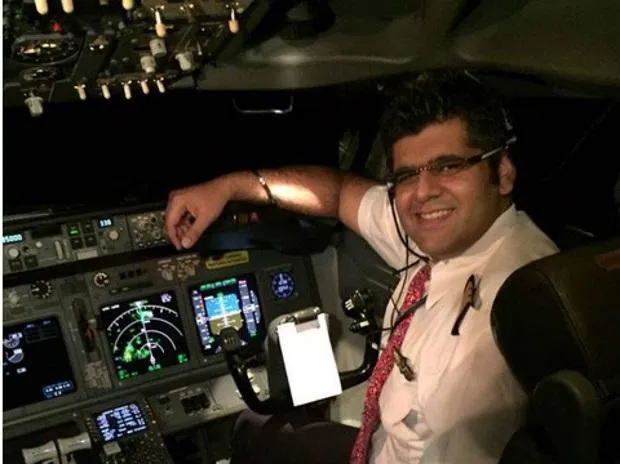 Командир Boeing 737 Бхавье Суня
