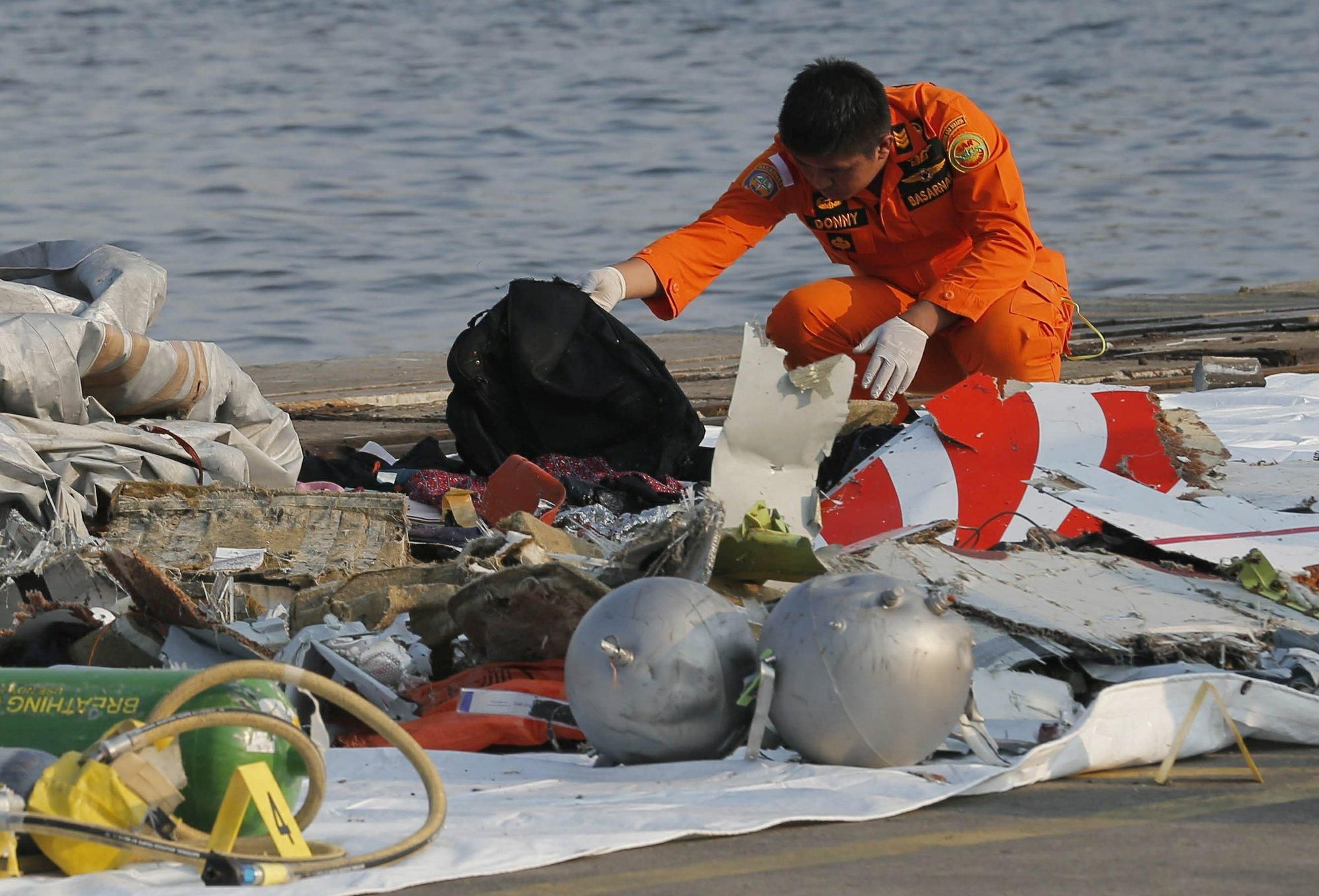 Катастрофа Boeing 737 в Індонезії: пілот запитував дозволу на повернення в аеропорт 