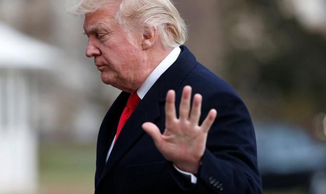 У Трампа рекордно упал рейтинг: опрос У Трампа рекордно упал рейтинг: опрос