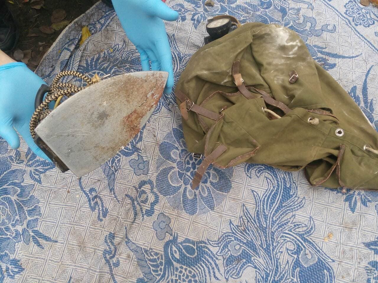 На Полтавщині затримали банду розбійників, які жорстоко катували пенсіонерів На Полтавщині затримали банду розбійників, які жорстоко катували пенсіонерів