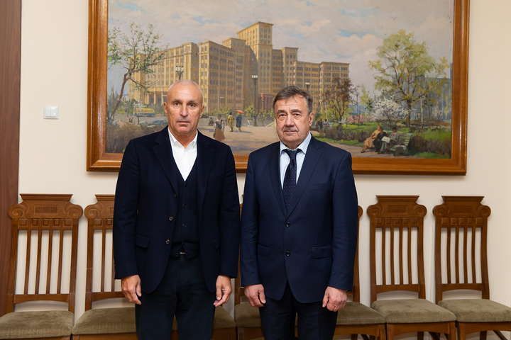 Ярославський став почесним доктором Харківського університету ім. Каразіна Ярославський став почесним доктором Харківського університету ім. Каразіна