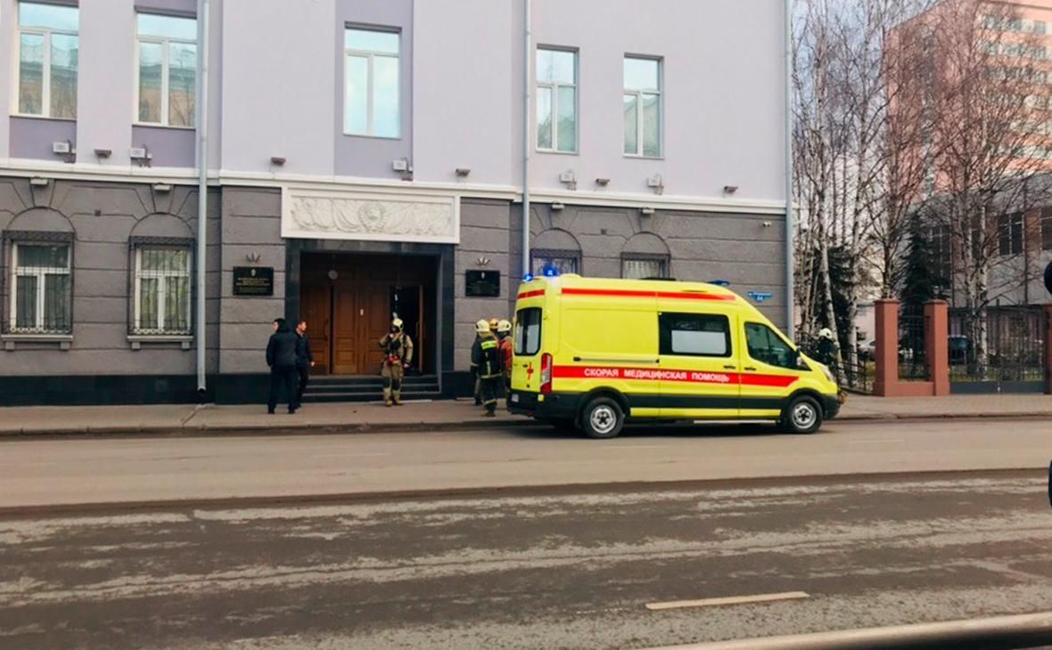 Вибух пролунав у будівлі ФСБ у Архангельску: є загиблий Вибух пролунав у будівлі ФСБ у Архангельску: є загиблий