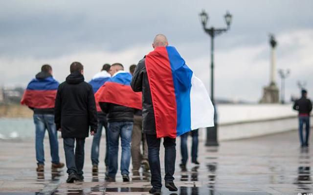 Росія хоче змінити склад населення Криму: на півострів переселено 108 тисяч росіян Росія хоче змінити склад населення Криму: на півострів переселено 108 тисяч росіян