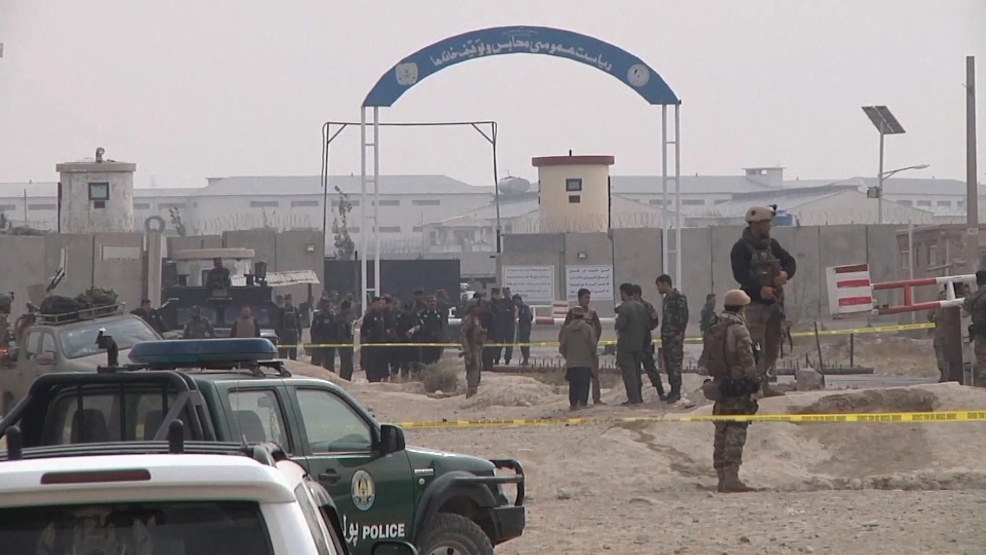 Дві страшні катастрофи в Афганістані: розбився гелікоптер з військовими та стався вибух