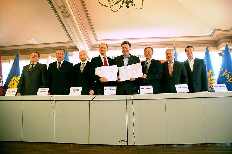 Підписання угоди про коаліцію опозиційних партій напередодні виборів-2012 Підписання угоди про коаліцію опозиційних партій напередодні виборів-2012