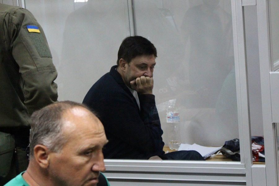 Суд продлил арест журналисту Вышинскому