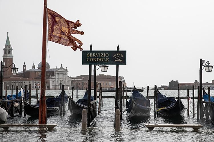 Смертельное наводнение в Италии: последствия непогоды показали с высоты птичьего полета