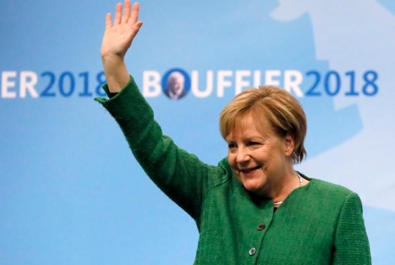 В Києві громадські активісти наодинці поспілкувалися з Ангелою Меркель: деталі зустрічі В Києві громадські активісти наодинці поспілкувалися з Ангелою Меркель: деталі зустрічі