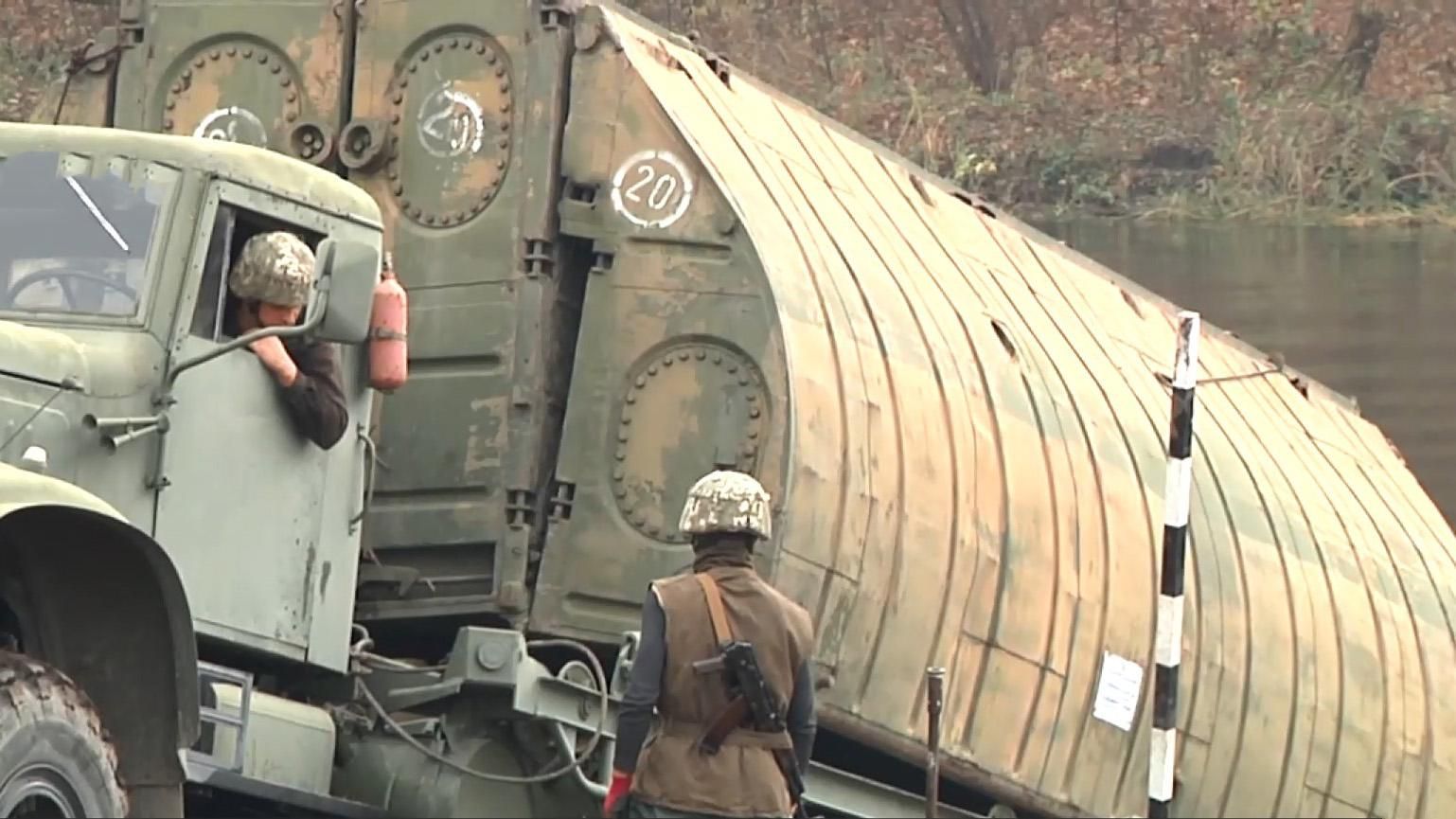 Для військових провели особливі змагання максимально схожі до умов на Донбасі: яскраві фото Для військових провели особливі змагання максимально схожі до умов на Донбасі: яскраві фото