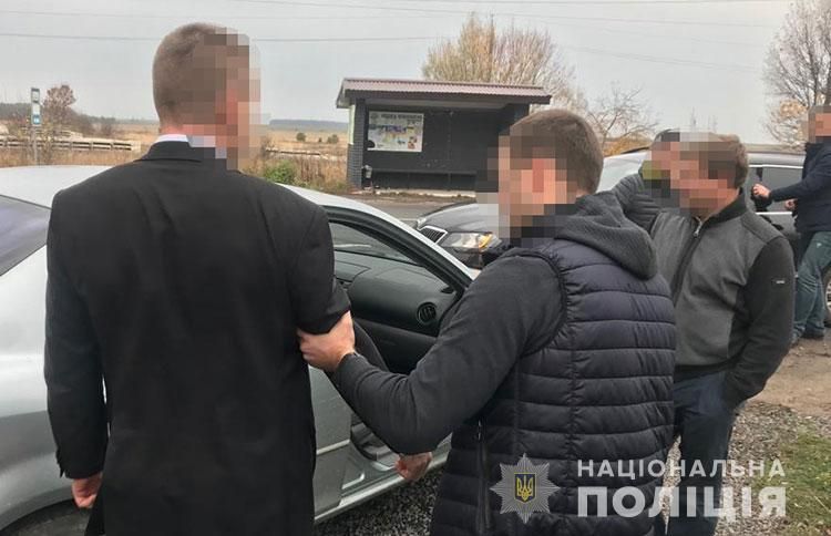 На хабарі спіймали голову райдержадміністрації на Львівщині: фото