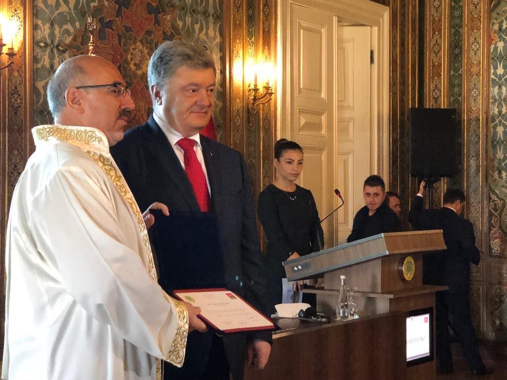 Порошенко став доктором університету в Туреччині: фото Порошенко став доктором університету в Туреччині: фото