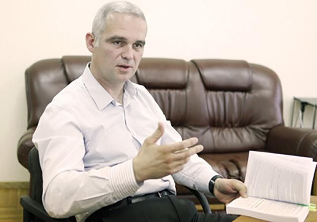 Підозрюють у держзраді: у Києві затримали екс-голову Апеляційного суду Криму Підозрюють у держзраді: у Києві затримали екс-голову Апеляційного суду Криму