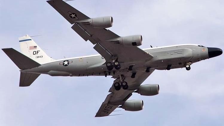 Американский самолет-разведчик перепугал россиян, покружив возле их границы Американский самолет-разведчик перепугал россиян, покружив возле их границы