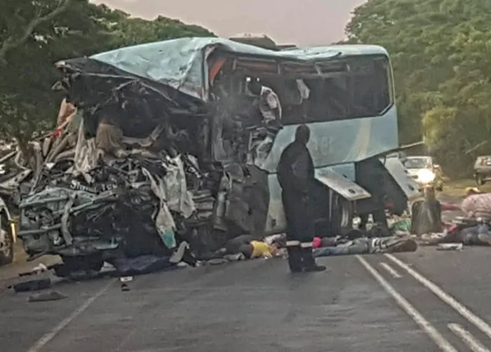 У Зімбабве зіткнулися автобуси