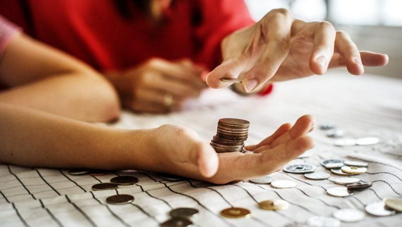 Понад 100 тисяч боржників з аліментів не випустять за кордон Понад 100 тисяч боржників з аліментів не випустять за кордон