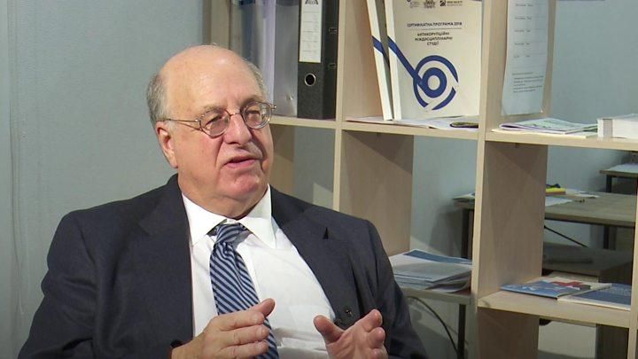 Известный судья из США приехал в Украину, чтобы научить коллег бороться с коррупционерами Известный судья из США приехал в Украину, чтобы научить коллег бороться с коррупционерами