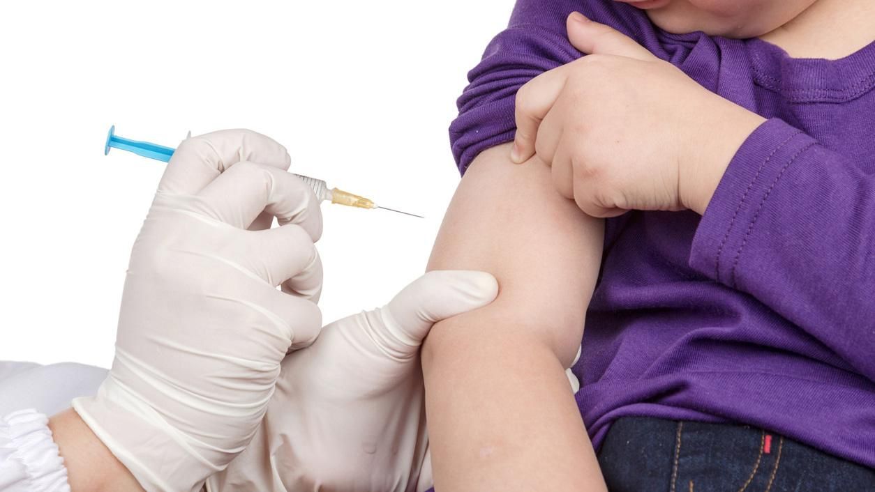 Быть вакцинации или нет: в Украине количество больных корью в этом году может стать рекордным
