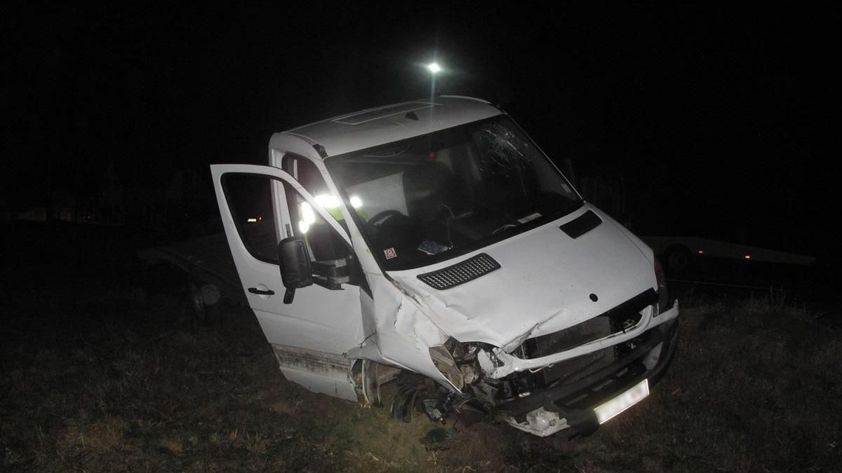 Смертельна ДТП на Буковині: мікроавтобус зіткнувся з возом