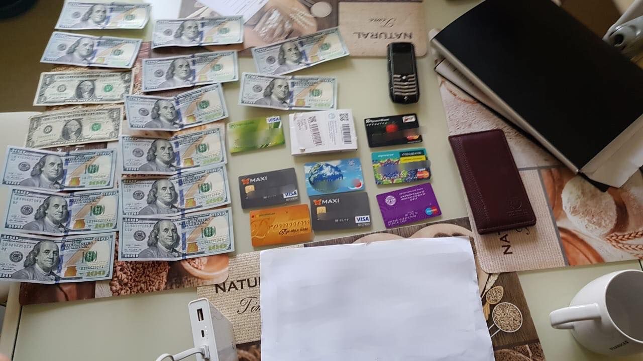 Працівників паркувальної служби у Києві піймали на корупційній схемі Працівників паркувальної служби у Києві піймали на корупційній схемі