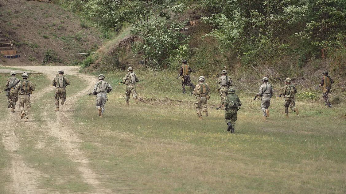 Обострение на Балканах: в Сербии провели масштабные военные учения