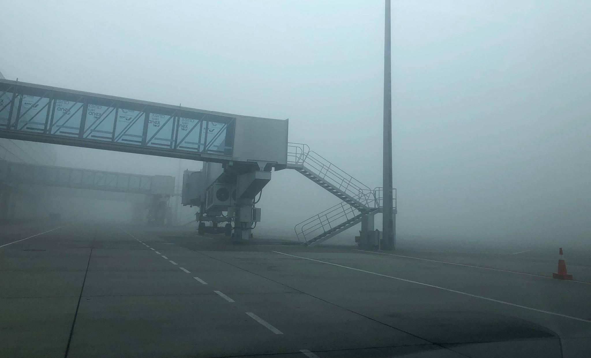 В аеропорту Київ через туман скасували кілька рейсів В аеропорту Київ через туман скасували кілька рейсів