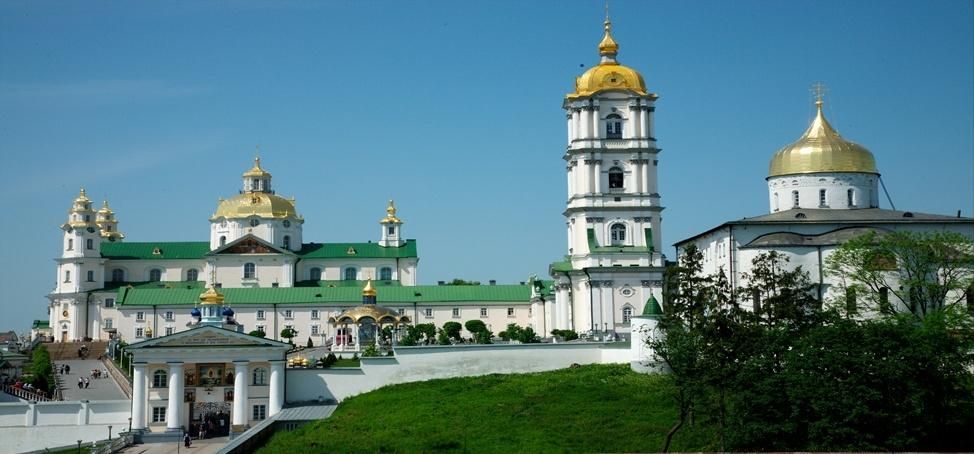 У Почаївській лаврі молодий хлопець скоїв самогубство