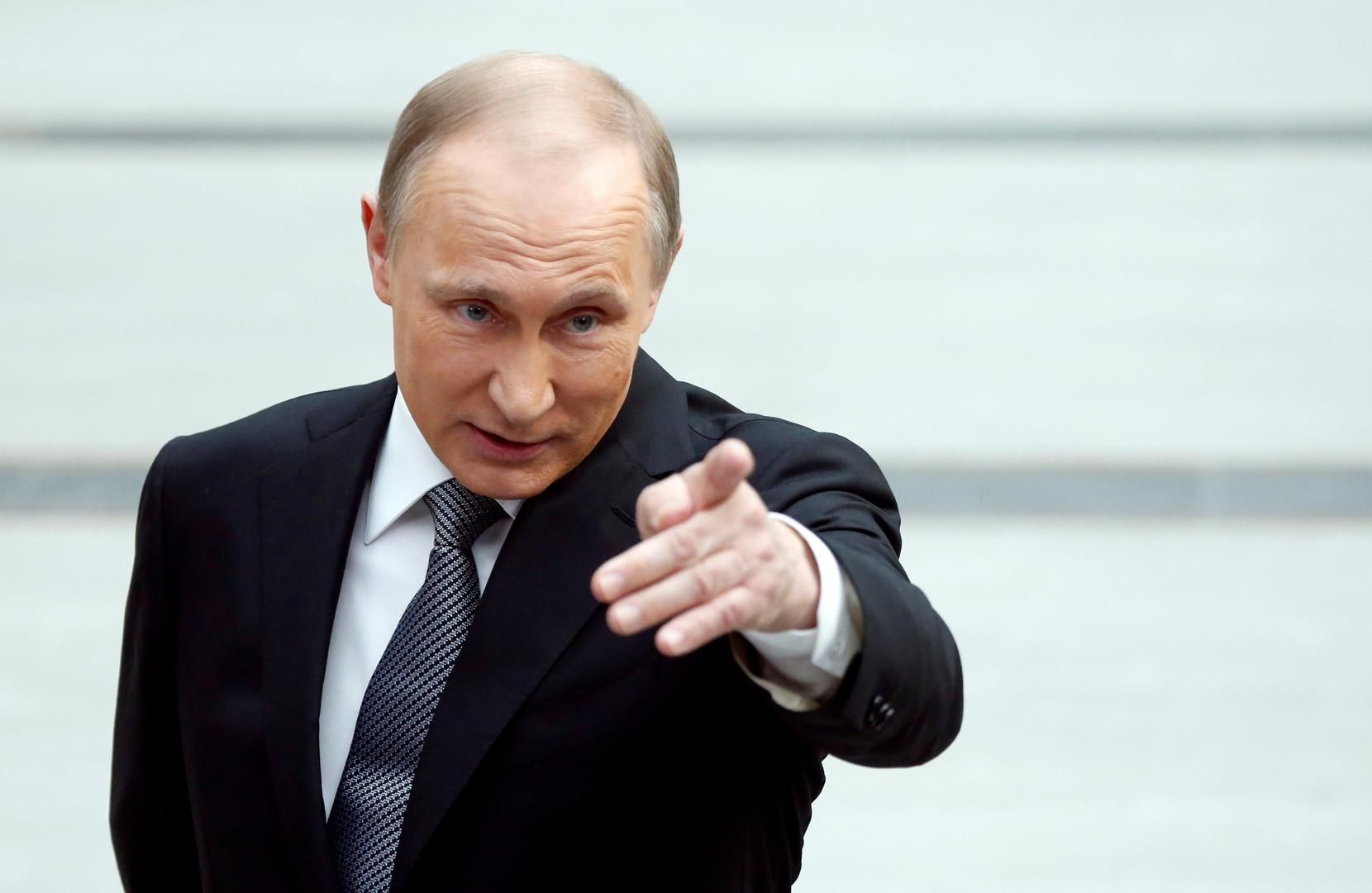 "Брехун": у Пермі опудало Путіна прив'язали до стовпа, є фото