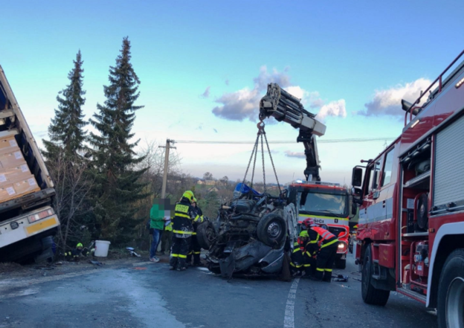 ДТП в Чехии: в аварии погибли украинци - фото и видео ДТП в Чехии: в аварии погибли украинци - фото и видео