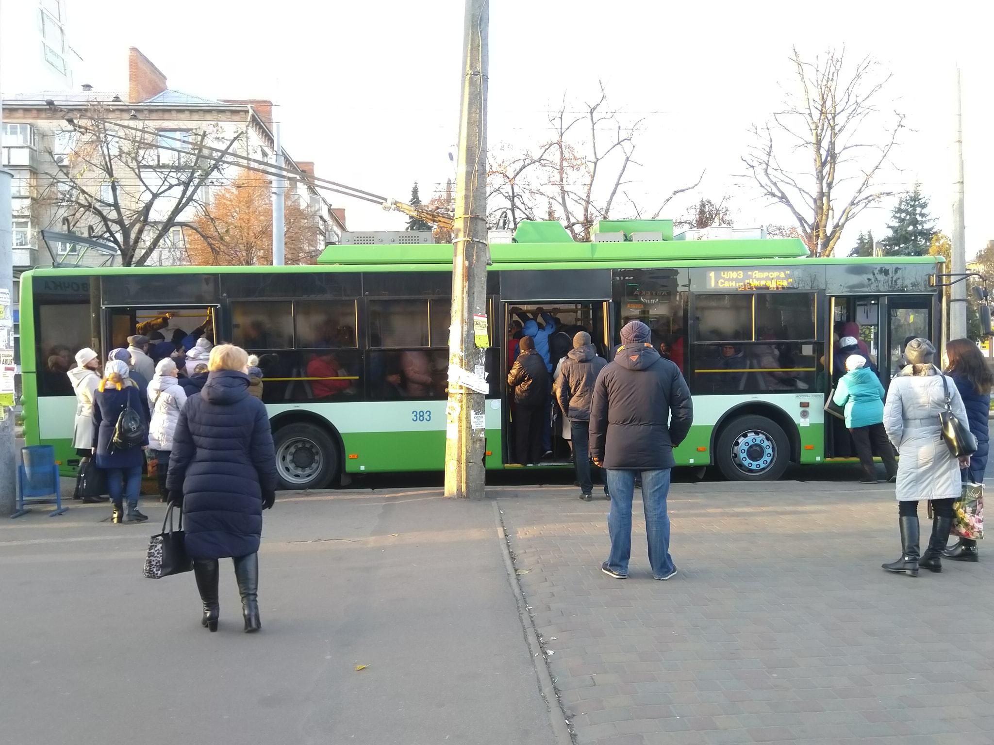 Почему в Черкассах перестали ездить маршрутки: детали транспортного скандала