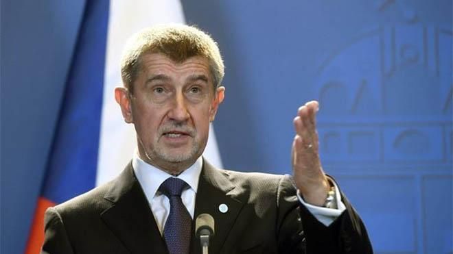Он психически болен! – премьер Чехии возразил, что насильно отправил сына в оккупированный Крым