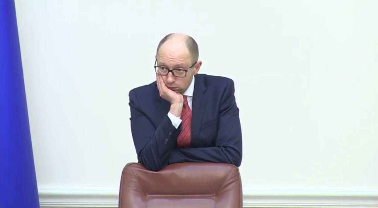 Хоче, але не може, – журналіст проаналізував президентські амбіції Яценюка Хоче, але не може, – журналіст проаналізував президентські амбіції Яценюка