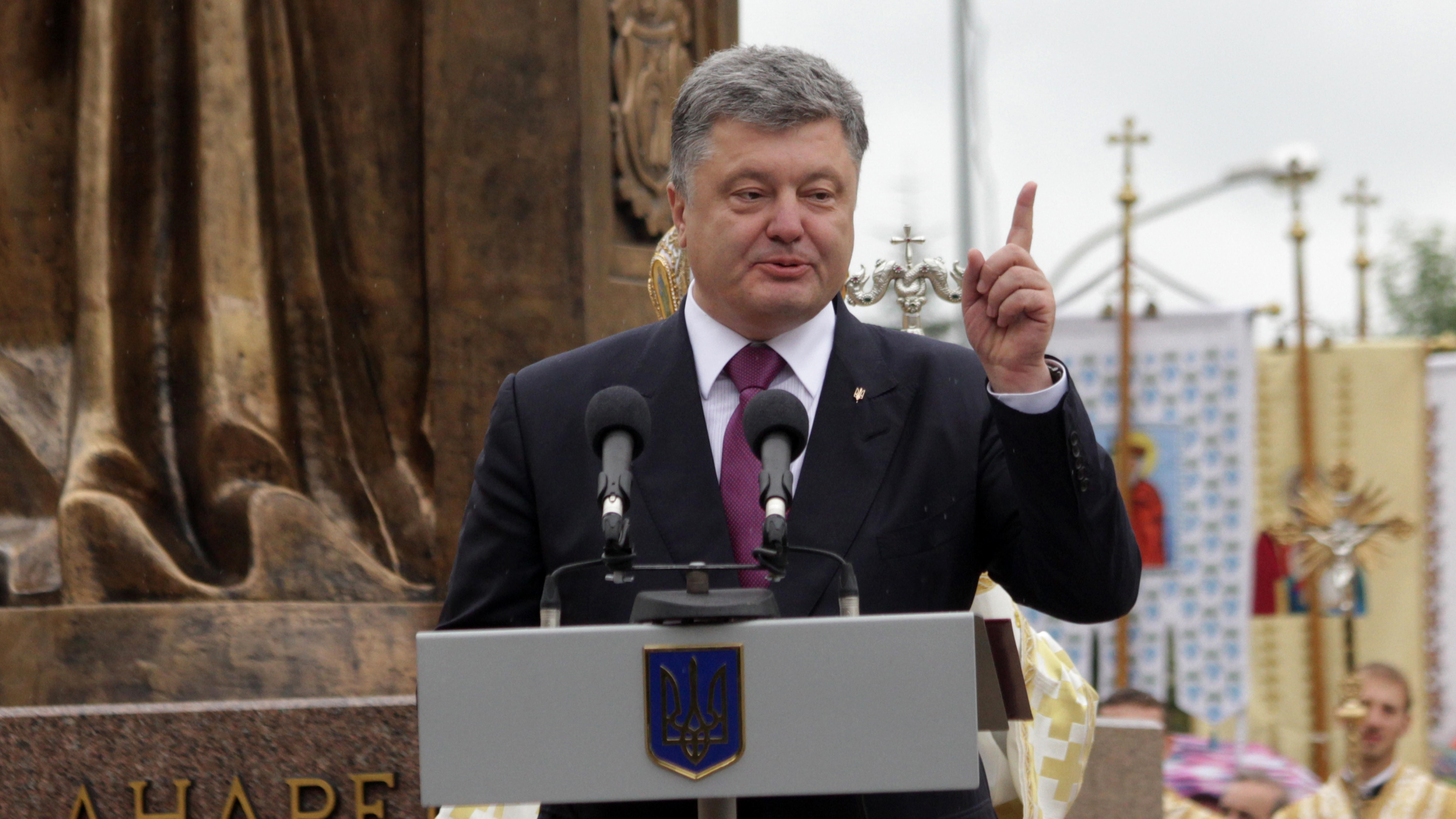 Порошенко все же встретился с представителями УПЦ МП, – СМИ Порошенко все же встретился с представителями УПЦ МП, – СМИ