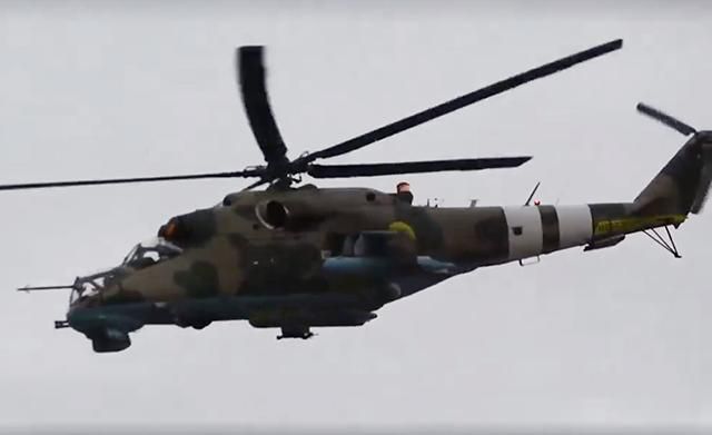 Українські військові потренувались бити з повітря по об’єктах противника на Донбасі: відео Українські військові потренувались бити з повітря по об’єктах противника на Донбасі: відео