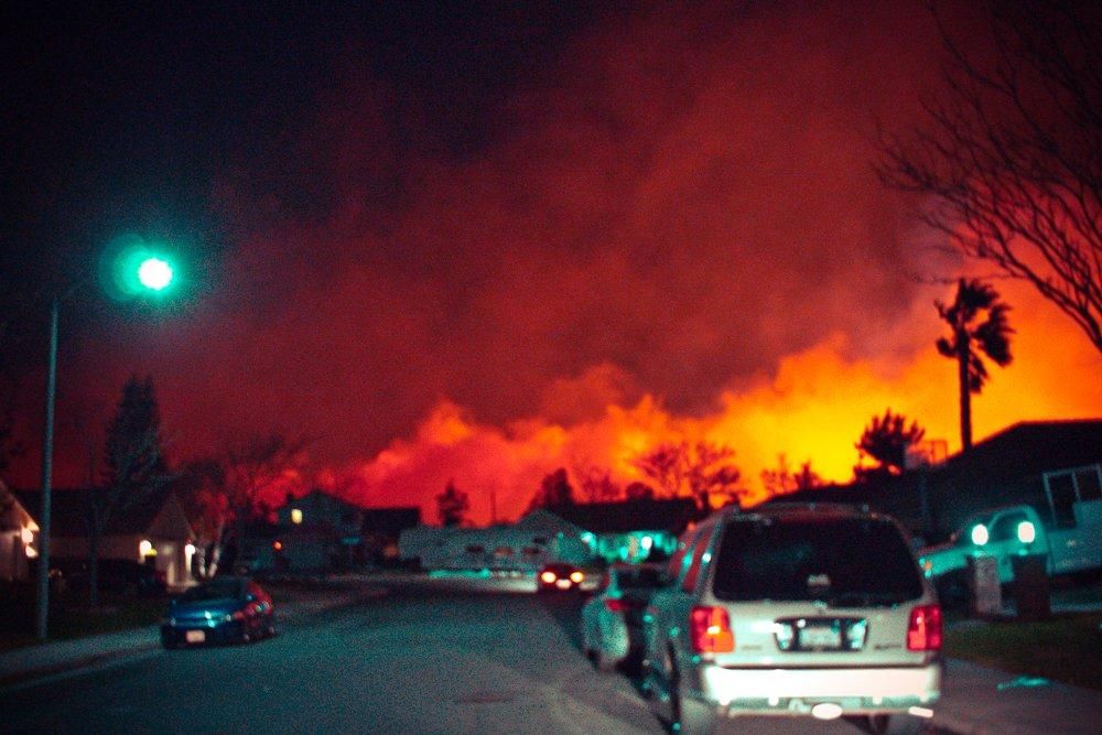 Ужасный пожар в Калифорнии: люди возвращаются в свои уничтоженные огнем дома