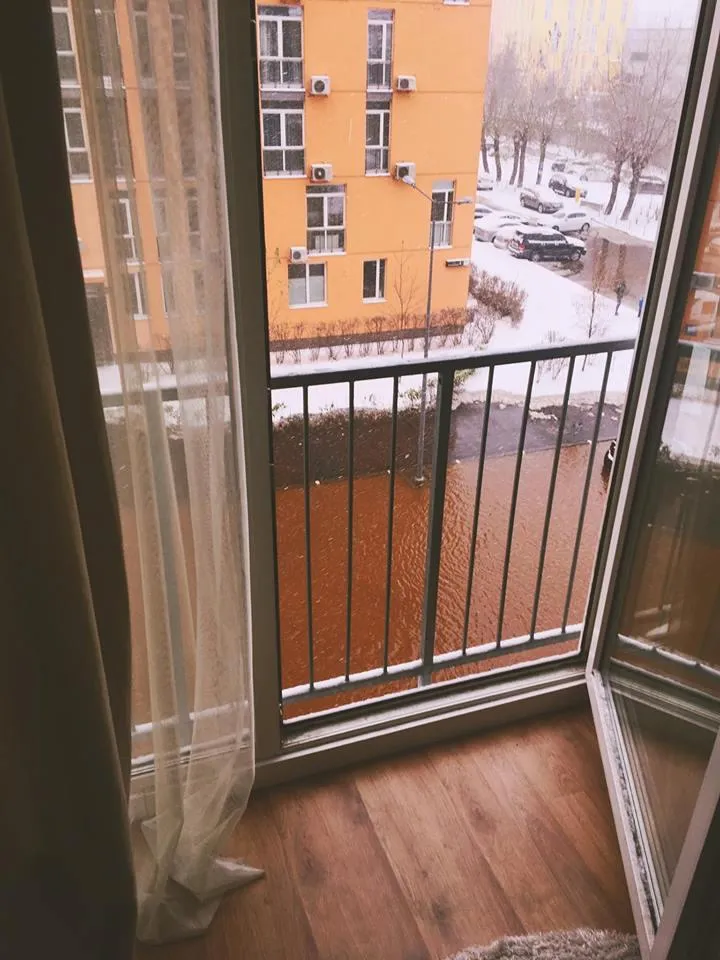 Київ аварія прорвало трубу Київ аварія прорвало трубу