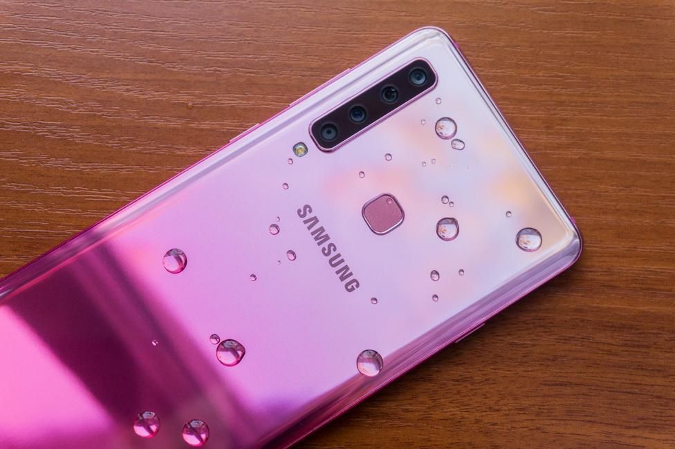 Samsung Galaxy A9 2018 з рекордною кількістю камер виходить на український ринок: ціна 