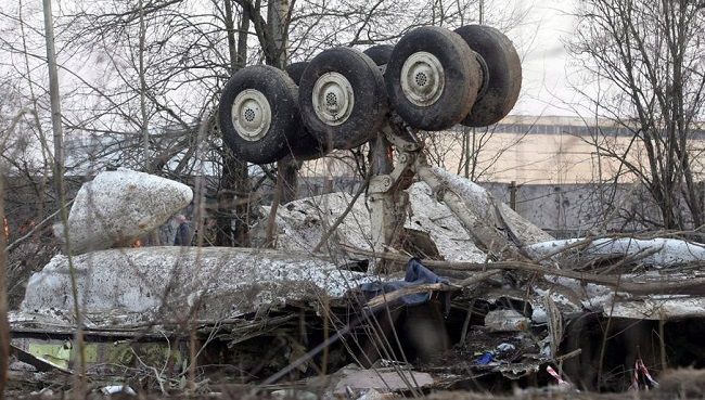Смоленська катастрофа: Польща вимагає повернути літак
