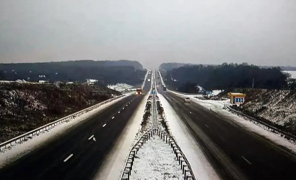 сніг траса Київ-Одеса сніг траса Київ-Одеса