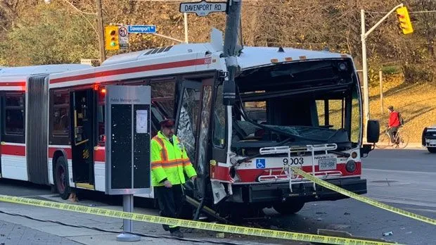 автобус канада торонто ДТП автобус канада торонто ДТП