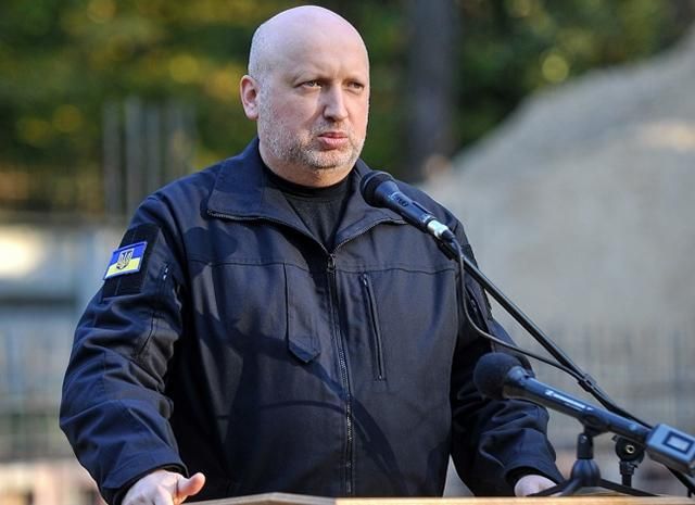 Украина готовит новый мощный пакет санкций: Турчинов назвал причину Украина готовит новый мощный пакет санкций: Турчинов назвал причину