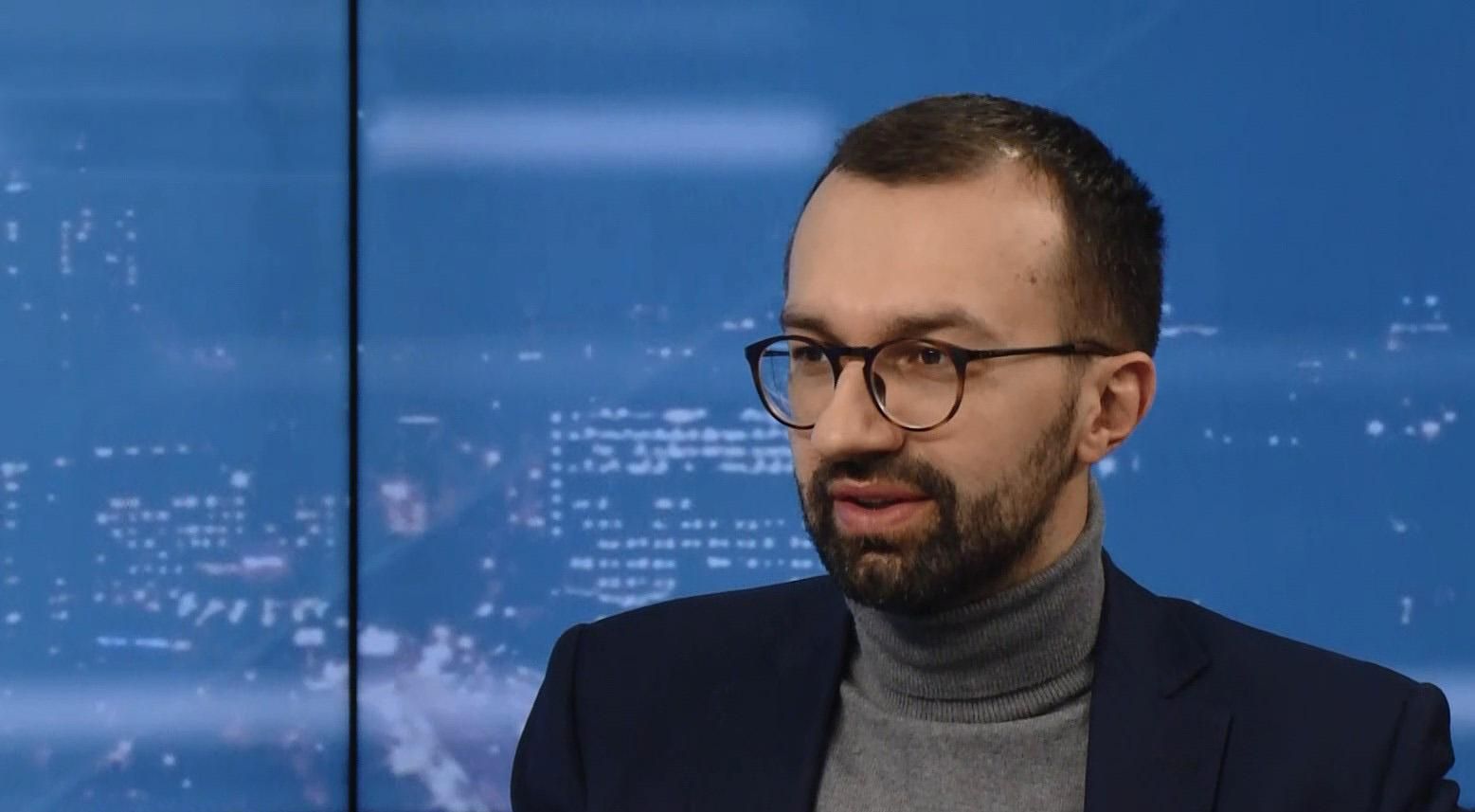 Провластный блок расползается перед выборами, – Лещенко об афере Гройсмана и молчании Порошенко