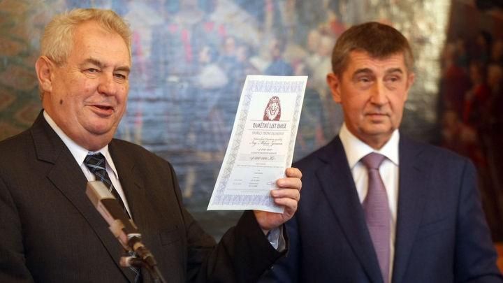 Президент Чехії обіцяє повернути скандального прем'єра у разі відставки