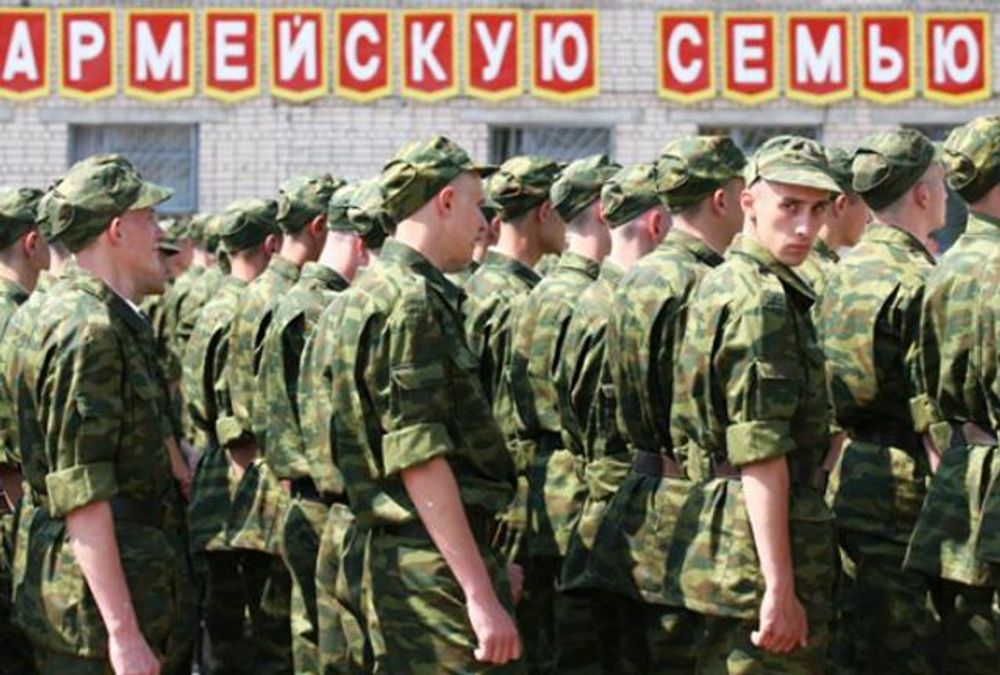 Военное преступление: украинцев в Крыму незаконно заставляют служить в российской армии Военное преступление: украинцев в Крыму незаконно заставляют служить в российской армии