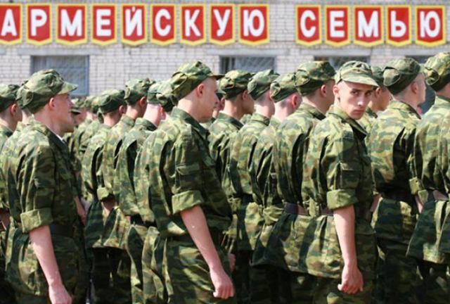Военное преступление: украинцев в Крыму незаконно заставляют служить в российской армии